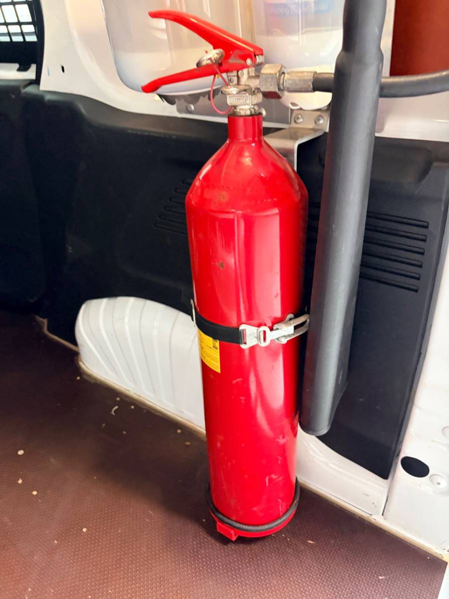 Citroën Berlingo Citroen Berlingo Servicewagen 1.5 BlueHDI 100pk euro61 L1H1 BOTT inrichting, Victron omvormer v230, Standkachel, RIJKLAARPRIJS!