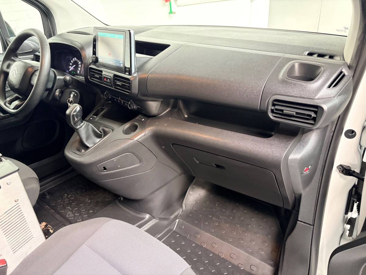 Citroën Berlingo Citroen Berlingo Servicewagen 1.5 BlueHDI 100pk euro61 L1H1 BOTT inrichting, Victron omvormer v230, Standkachel, RIJKLAARPRIJS!