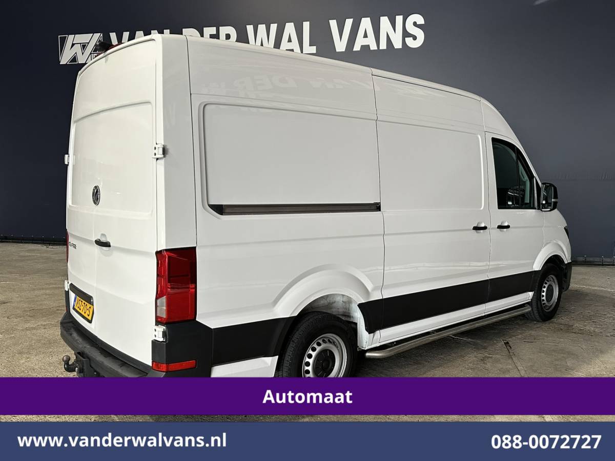 Volkswagen Crafter Volkswagen Crafter 2.0 TDI 141pk Automaat L3H3 L2H2 Euro6 Airco | Camera | Apple Carplay | 3000kg Trekhaak | Cruisecontrol Sidebars, Bijrijdersbank
