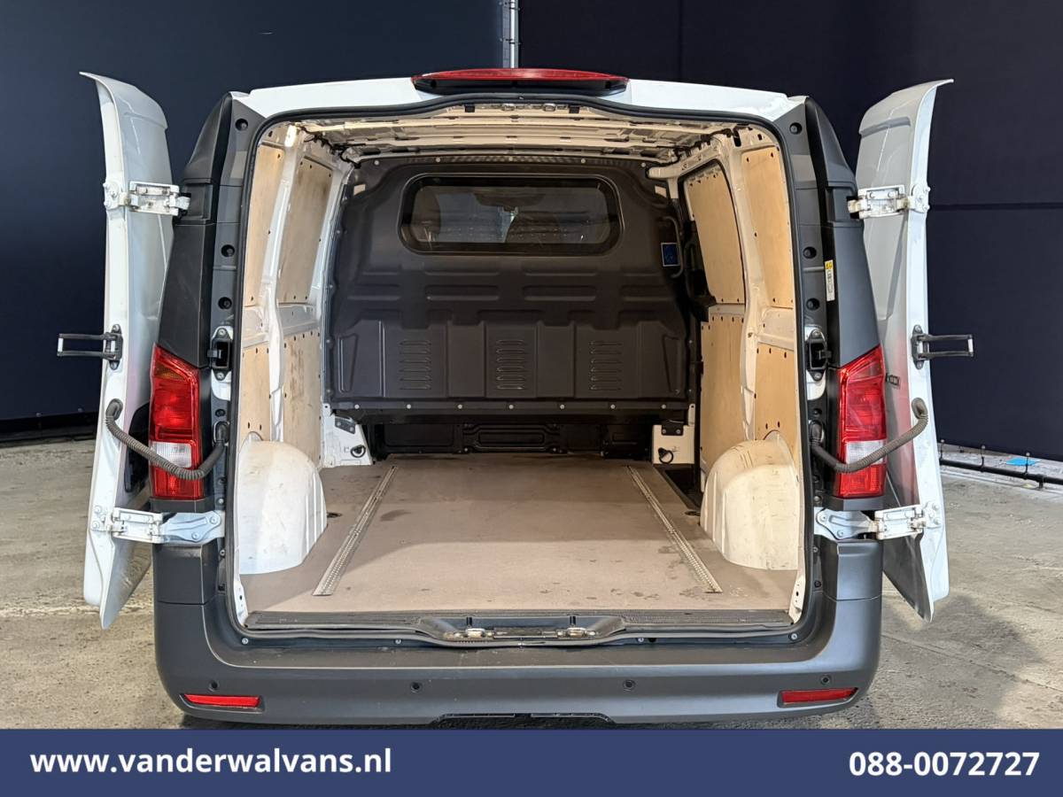 Mercedes-Benz Vito Mercedes-Benz Vito 116 CDI 164pk 2025 Model L2H1 Euro6 Airco | Navigatie | Camera | Adaptieve Cruisecontrol Stoelverwarming, Parkeersensoren, Bijrijdersbank