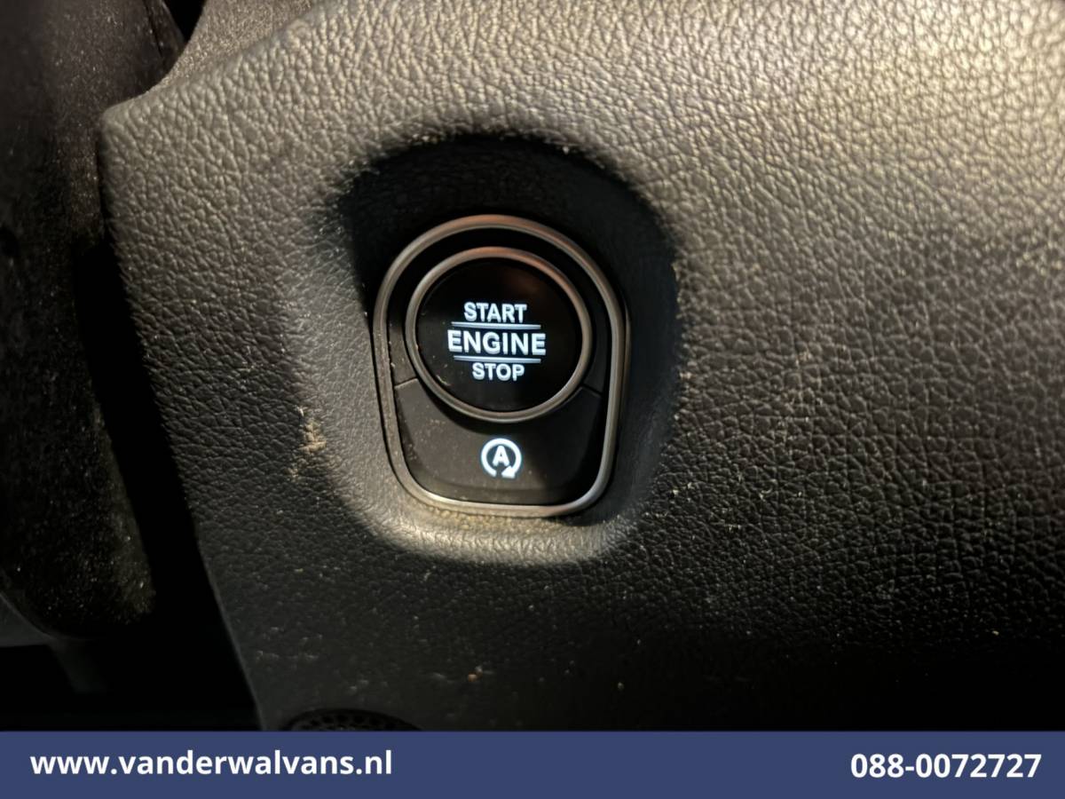 Mercedes-Benz Vito Mercedes-Benz Vito 116 CDI 164pk 2025 Model L2H1 Euro6 Airco | Navigatie | Camera | Adaptieve Cruisecontrol Stoelverwarming, Parkeersensoren, Bijrijdersbank