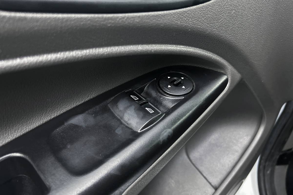 Ford Transit Connect Ford Transit Connect 1.5 TDCI L2 Trend HP | Trekhaak | Airco | Elektrische ramen