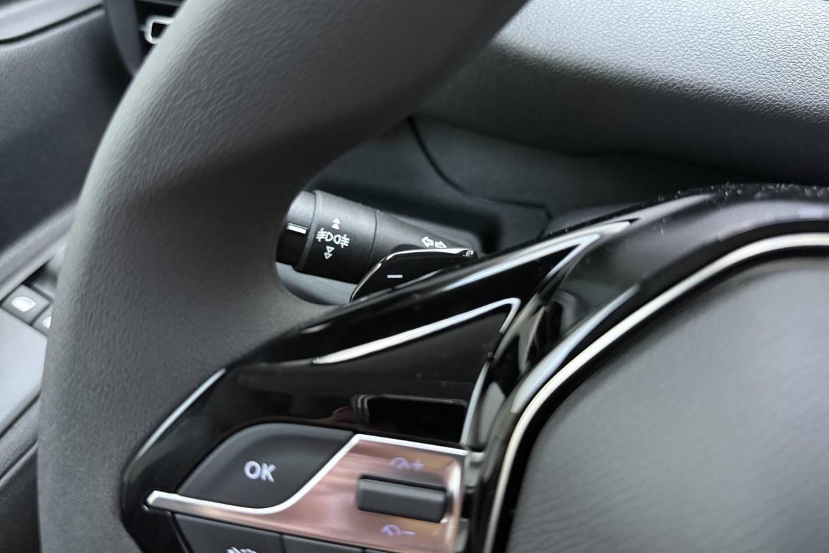 Peugeot e-Partner Peugeot e-Partner 136 L2 50 kWh Camera l PDC l Wireless Apple Carplay & Android Auto l TomTom Navigatie Full-Map l Airco l LED l Stoelverwarming l Binnenbetimmering & Laadvloer l
