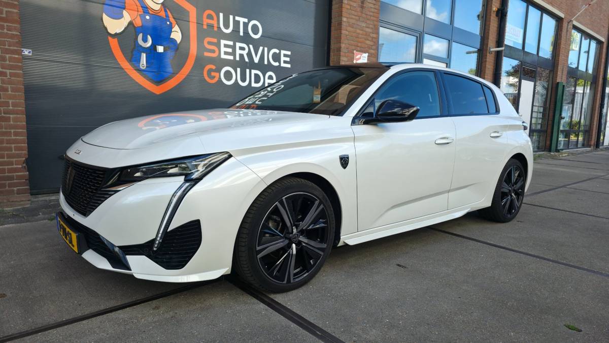 Peugeot 308 Peugeot 308 1.2 PureTech GT Pack Business l Massage l Pano l carplay