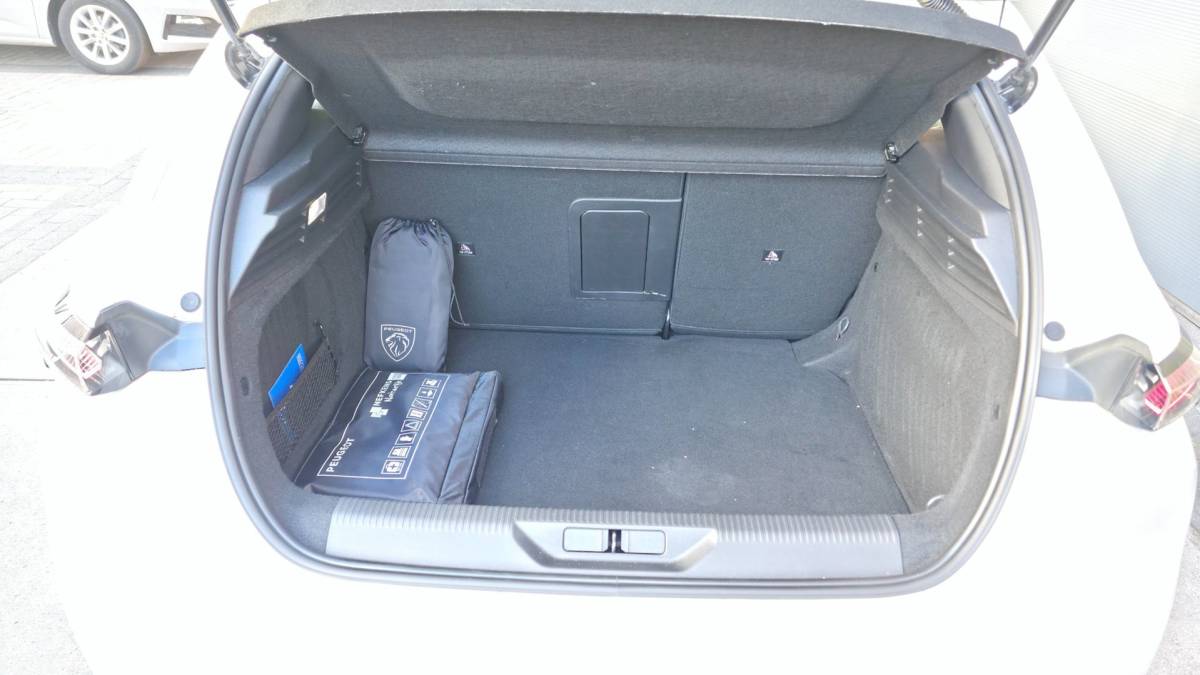 Peugeot 308 Peugeot 308 1.2 PureTech GT Pack Business l Massage l Pano l carplay