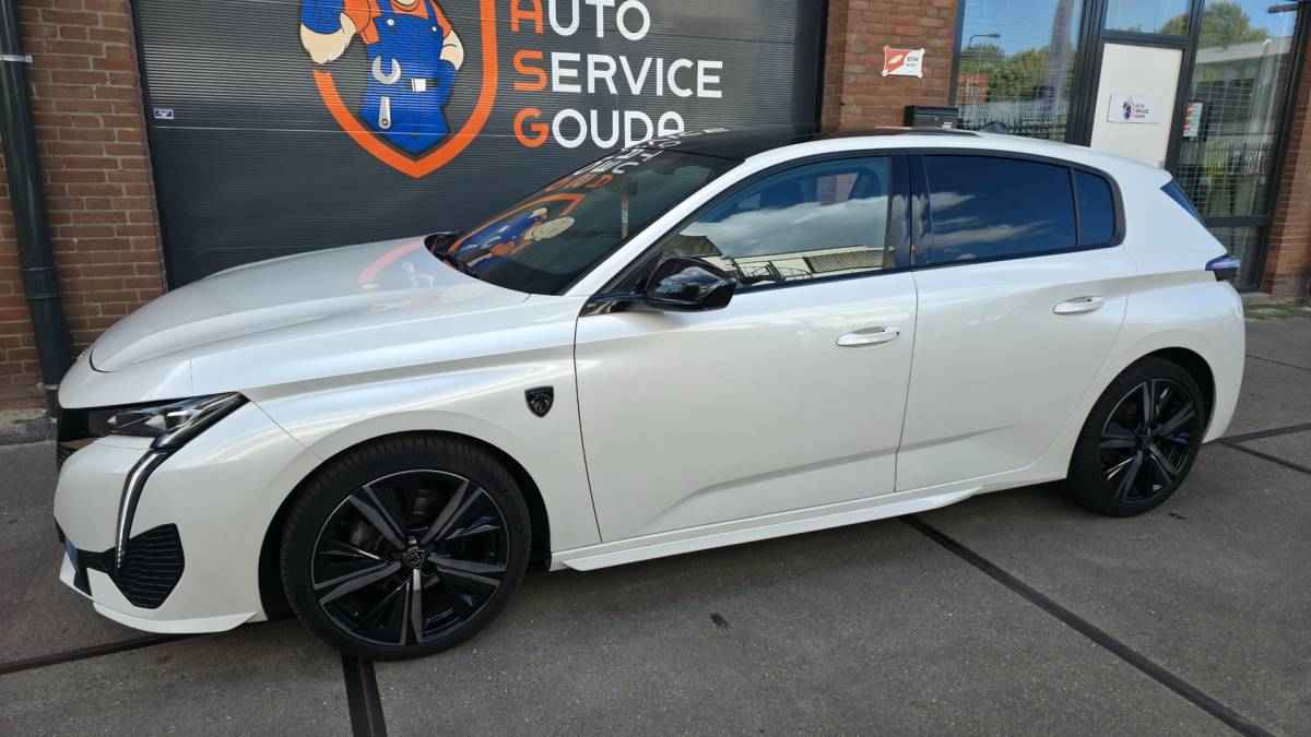 Peugeot 308 Peugeot 308 1.2 PureTech GT Pack Business l Massage l Pano l carplay