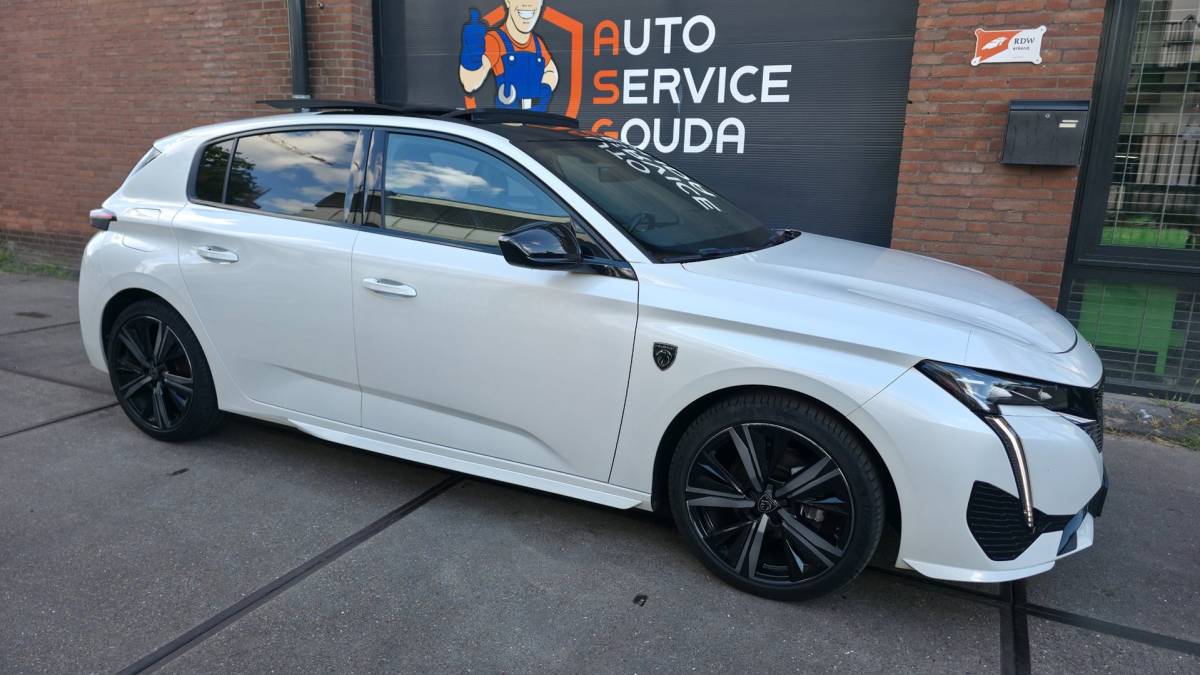 Peugeot 308 Peugeot 308 1.2 PureTech GT Pack Business l Massage l Pano l carplay