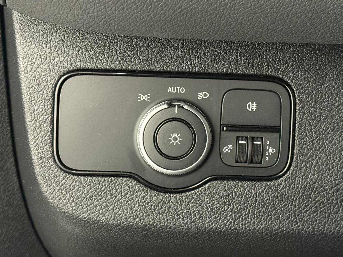 Mercedes-Benz Sprinter Mercedes-Benz Sprinter L2H2 Automaat Navigatie Airco Camera Trekhaak 3Zits DAB