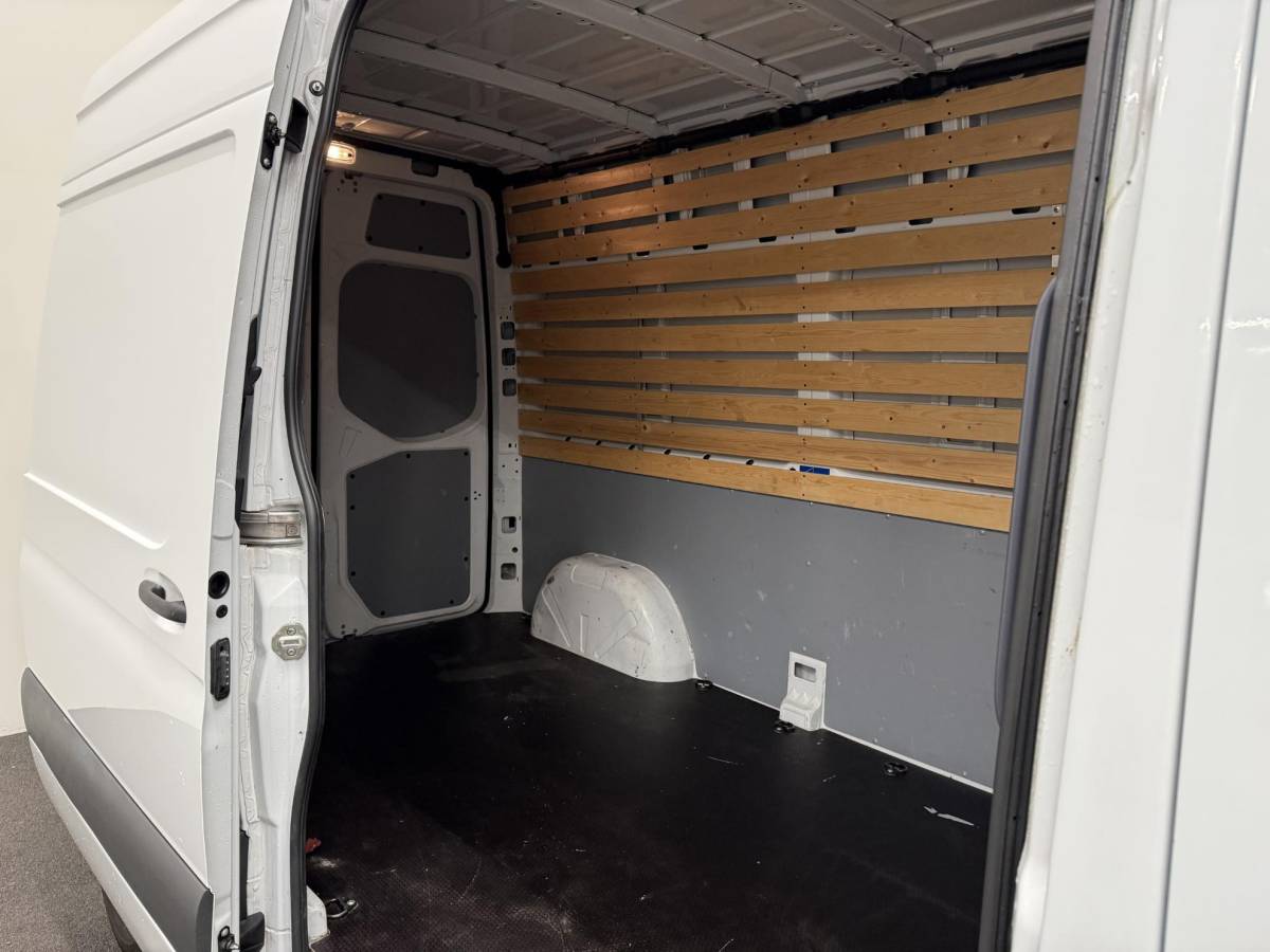 Mercedes-Benz Sprinter Mercedes-Benz Sprinter L2H2 Automaat Navigatie Airco Camera Trekhaak 3Zits DAB