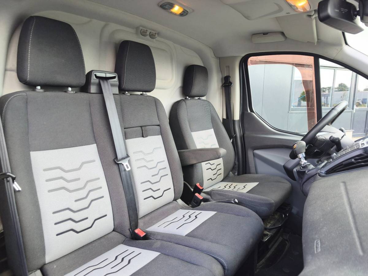 Ford Transit Custom Ford Transit Custom 290 2.2TDCI AIRCO CRUISE TREKHAAK PDC