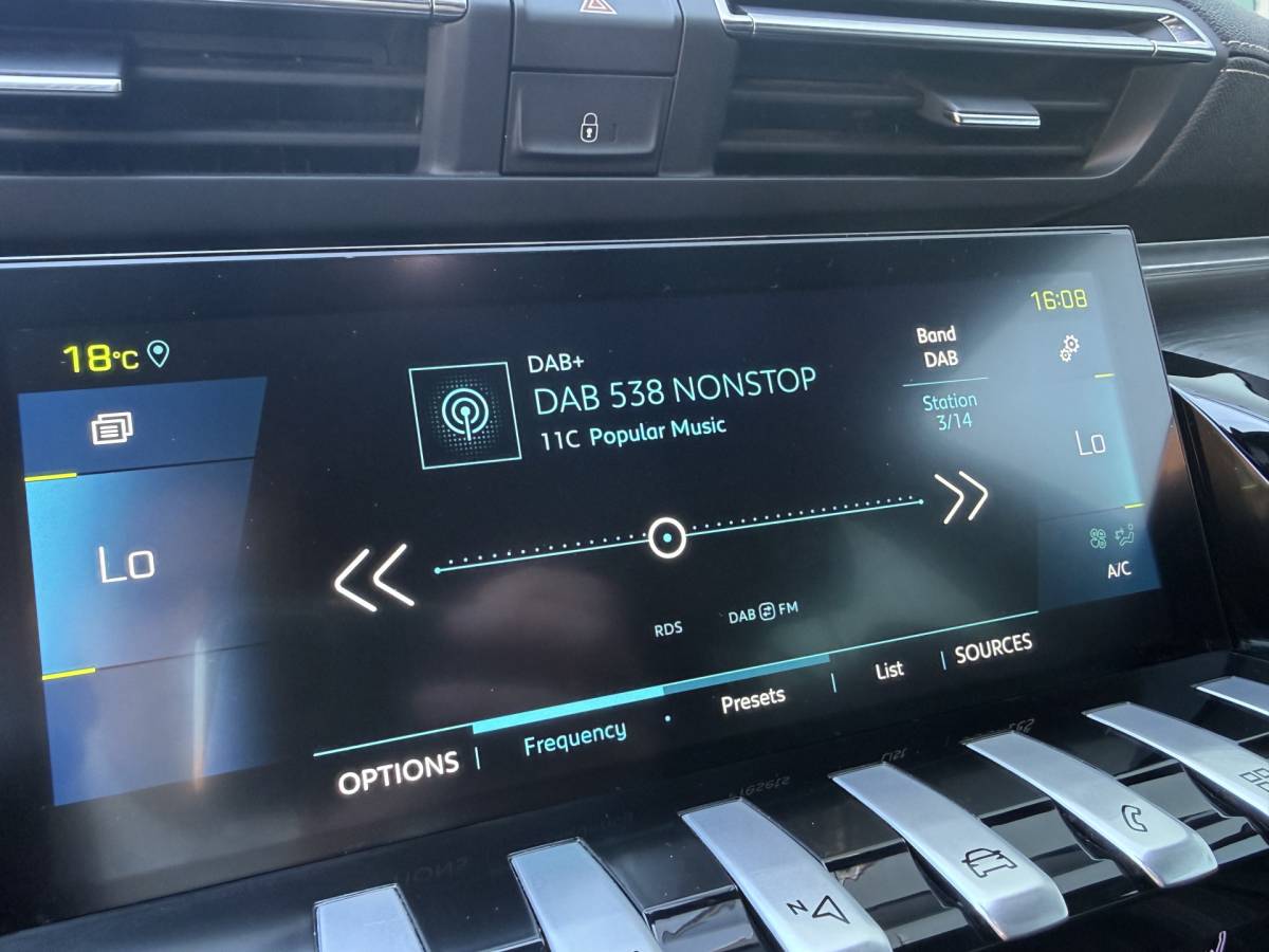 Peugeot 508 Peugeot 508 SW BWJ 2023 1.6 HYbrid GT 222 PKPack Business AUTOMAAT | FULL LED | LEDER | ELEKTR. STOELEN | ELEKTR. ACHTERKLEP | KEYLESS |  STANDKACHEL | ADAPTIVE CRUISE | STOELVERW. | 360 CAMERA | DAB + | NAVI | CLIMA | LMV