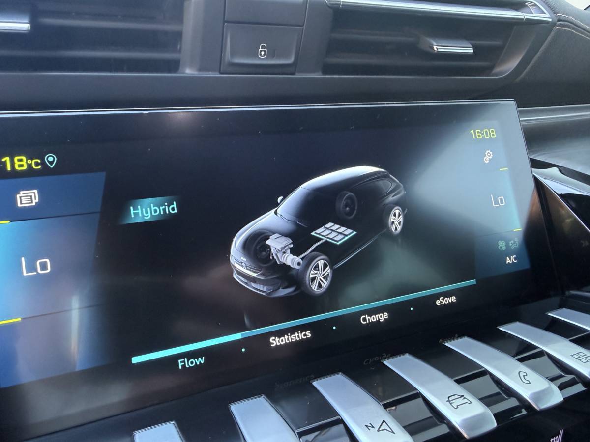 Peugeot 508 Peugeot 508 SW BWJ 2023 1.6 HYbrid GT 222 PKPack Business AUTOMAAT | FULL LED | LEDER | ELEKTR. STOELEN | ELEKTR. ACHTERKLEP | KEYLESS |  STANDKACHEL | ADAPTIVE CRUISE | STOELVERW. | 360 CAMERA | DAB + | NAVI | CLIMA | LMV