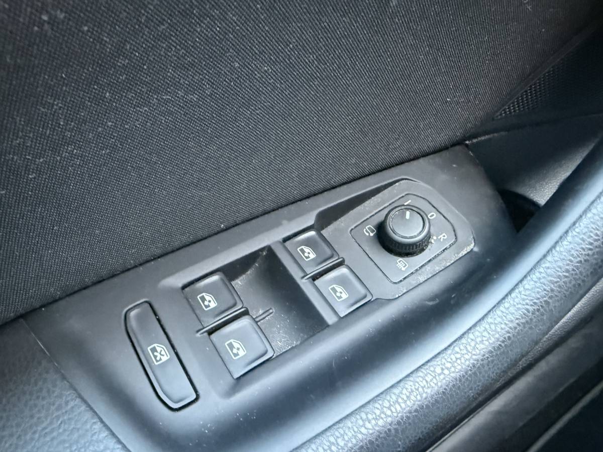 Volkswagen Passat Volkswagen Passat Variant BWJ 2021 1.5 150 PK TSI Business AUTOMAAT | TREKHAAK | PANO | FULL LED | ELEKTR. ACHTERKLEP | ADAPTIVE CRUISE | STOELVERW. | CAMERA | CARPLAY + ANDROID | NAVI | CLIMA | LMV | PDC