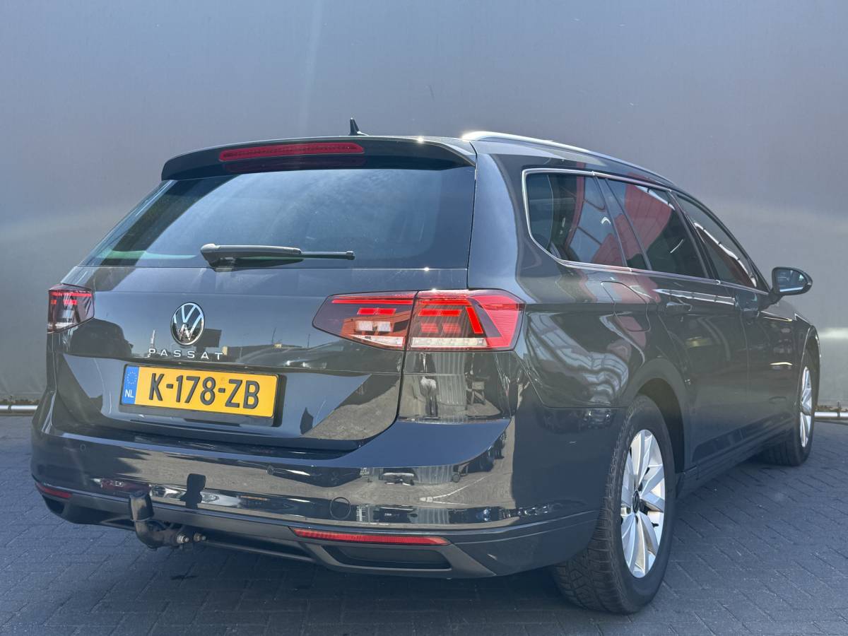 Volkswagen Passat Volkswagen Passat Variant BWJ 2021 1.5 150 PK TSI Business AUTOMAAT | TREKHAAK | PANO | FULL LED | ELEKTR. ACHTERKLEP | ADAPTIVE CRUISE | STOELVERW. | CAMERA | CARPLAY + ANDROID | NAVI | CLIMA | LMV | PDC