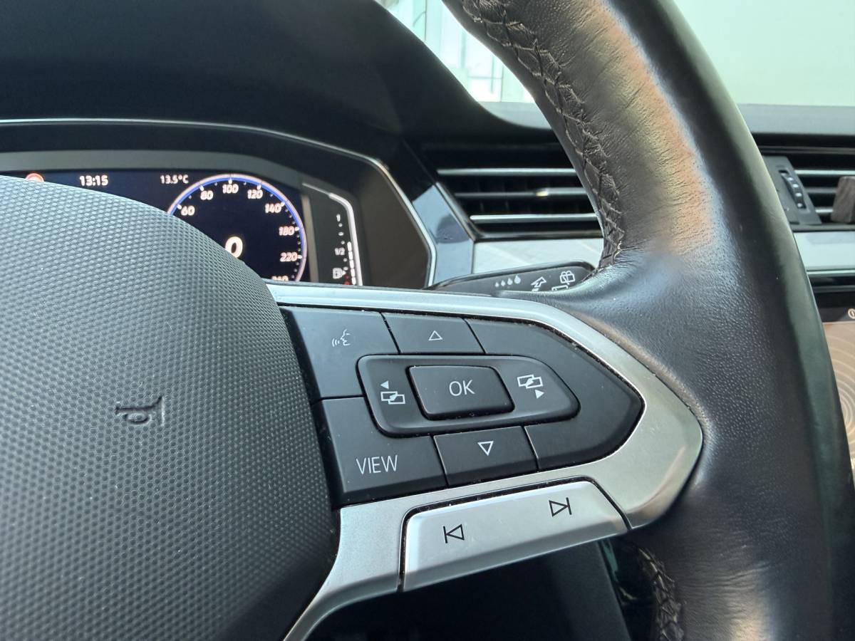 Volkswagen Passat Volkswagen Passat Variant BWJ 2021 1.5 150 PK TSI Business AUTOMAAT | TREKHAAK | PANO | FULL LED | ELEKTR. ACHTERKLEP | ADAPTIVE CRUISE | STOELVERW. | CAMERA | CARPLAY + ANDROID | NAVI | CLIMA | LMV | PDC