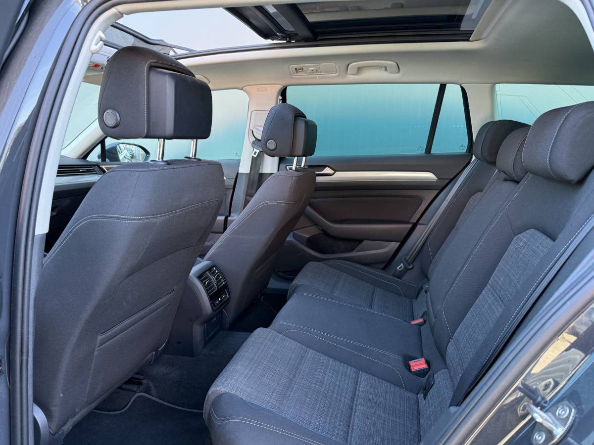 Volkswagen Passat Volkswagen Passat Variant BWJ 2021 1.5 150 PK TSI Business AUTOMAAT | TREKHAAK | PANO | FULL LED | ELEKTR. ACHTERKLEP | ADAPTIVE CRUISE | STOELVERW. | CAMERA | CARPLAY + ANDROID | NAVI | CLIMA | LMV | PDC