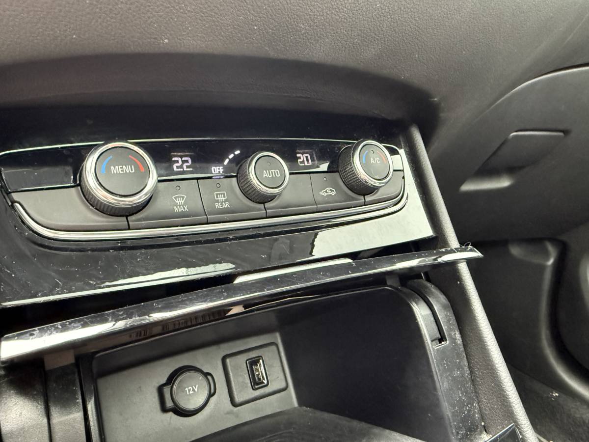 Opel Grandland X Opel Grandland X BWJ 2021 1.2 Turbo 131 PK  Business Elegance PANO | CAMERA | DAB | DODE HOEK | CARPLAY+ ANDROID | NAVI | CLIMA | CRUISE | LMV | PDC