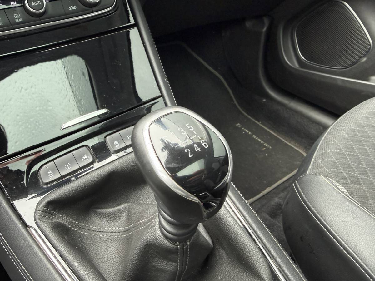 Opel Grandland X Opel Grandland X BWJ 2021 1.2 Turbo 131 PK  Business Elegance PANO | CAMERA | DAB | DODE HOEK | CARPLAY+ ANDROID | NAVI | CLIMA | CRUISE | LMV | PDC
