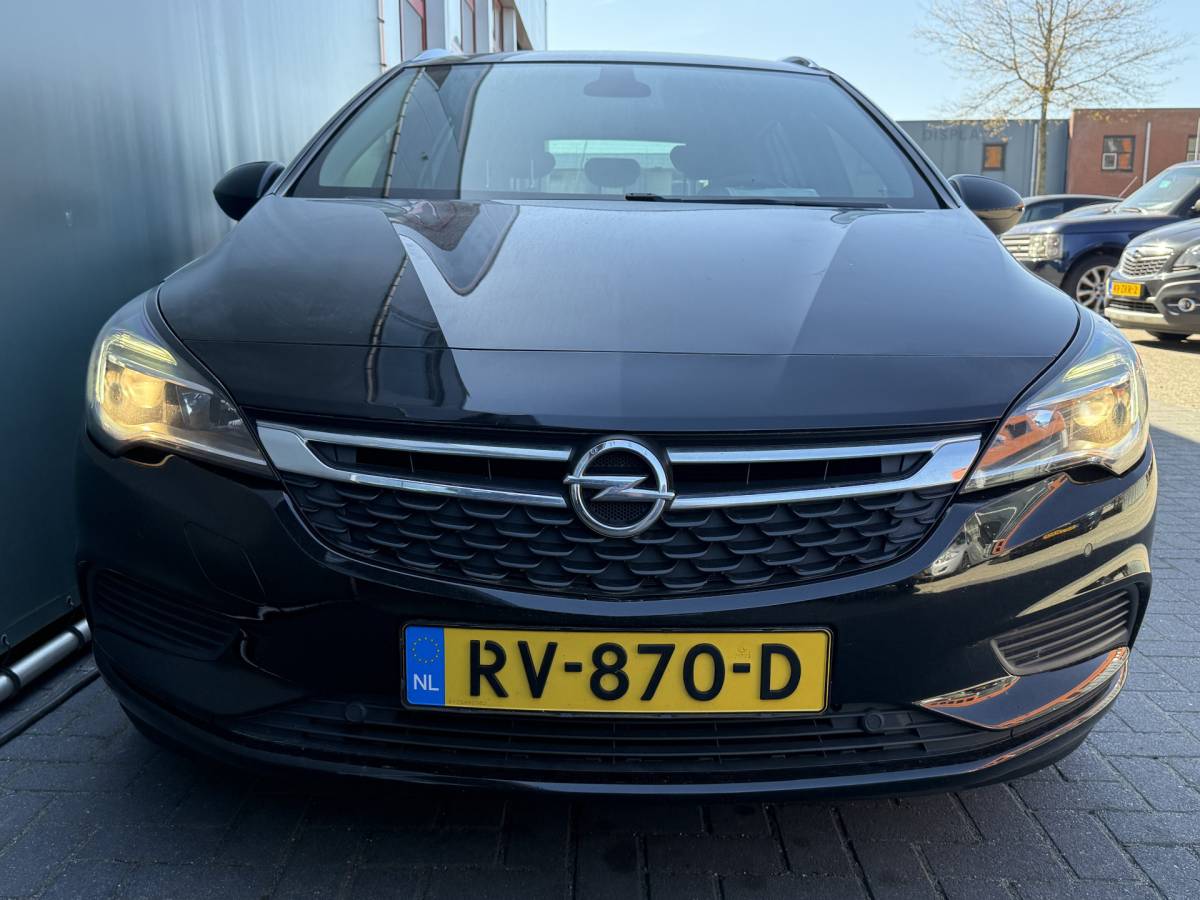 Opel Astra Opel Astra Sports Tourer BWJ 2018 1.6 CDTI 111 PK  Business+ STOELVERW. | STUURVERW. | CAMERA | NAVI | CLIMA | CRUISE | CARPLAY + ANDROID | LMV | PDC