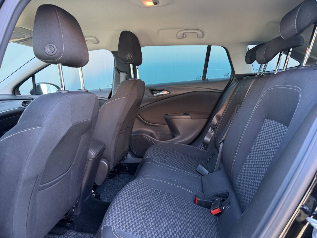 Opel Astra Opel Astra Sports Tourer BWJ 2018 1.6 CDTI 111 PK  Business+ STOELVERW. | STUURVERW. | CAMERA | NAVI | CLIMA | CRUISE | CARPLAY + ANDROID | LMV | PDC
