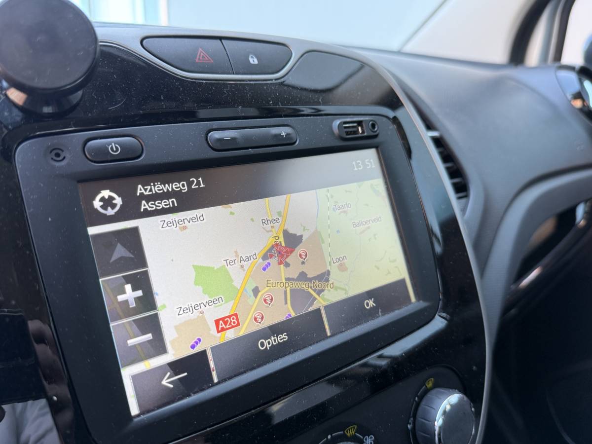 Renault Captur Renault Captur BWJ 2015 1.5 90 PK  dCi Expression STOELVERW. | KEYLESS | NAVI | CLIMA | CRUISE | LMV