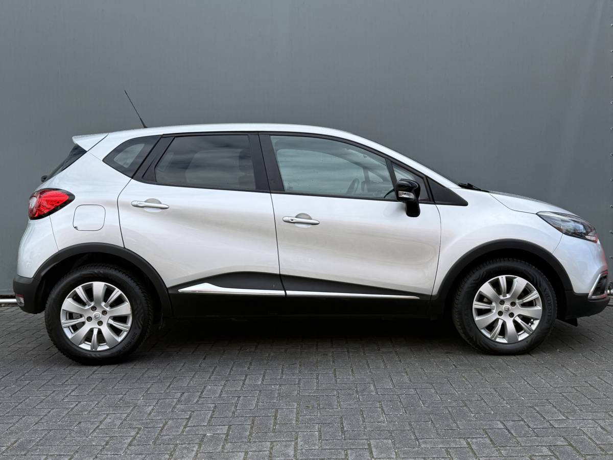 Renault Captur Renault Captur BWJ 2015 1.5 90 PK  dCi Expression STOELVERW. | KEYLESS | NAVI | CLIMA | CRUISE | LMV