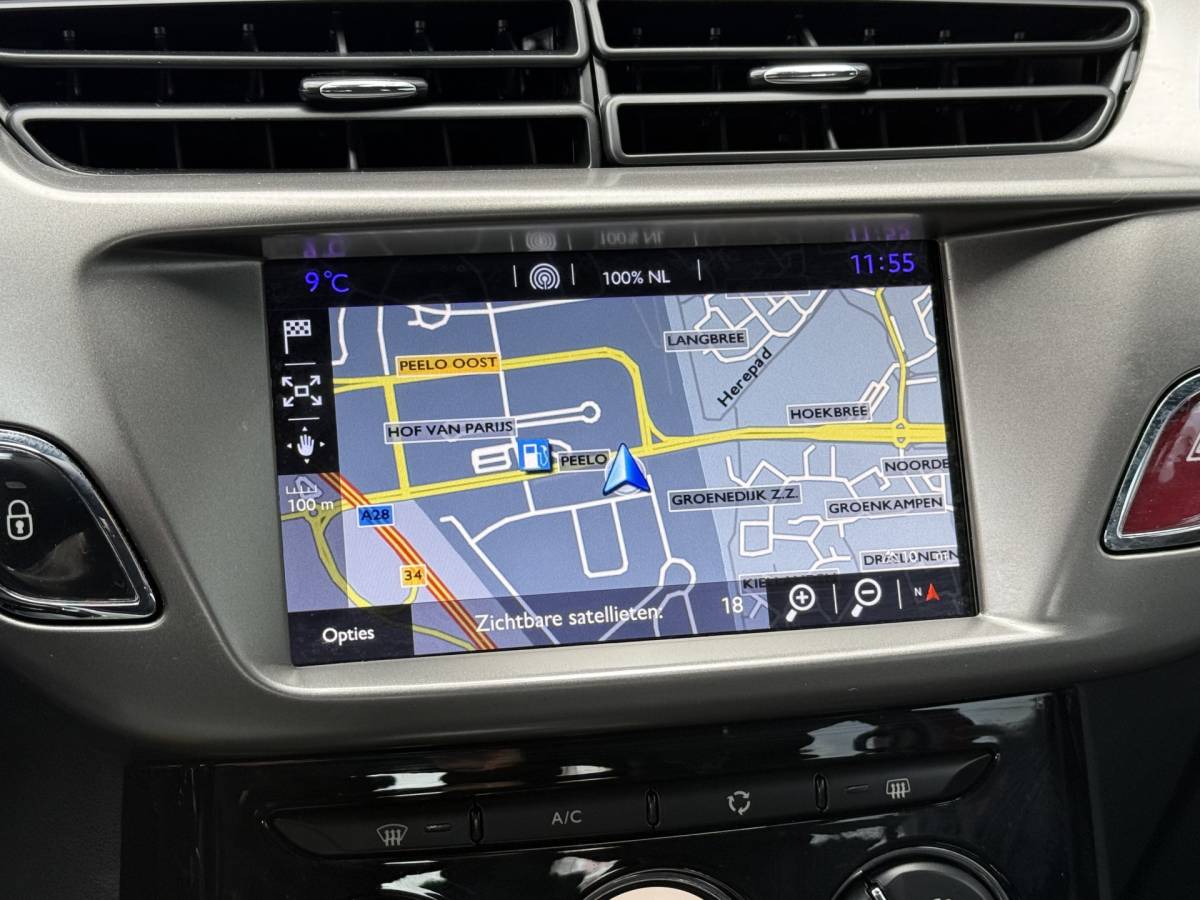 DS DS 3 DS 3 BWJ 2017 1.2 82PK So Chic AUTOMAAT | FULL LED | CARPLAY + ANDROID | NAVI | CLIMA | CRUISE | LMV | PDC