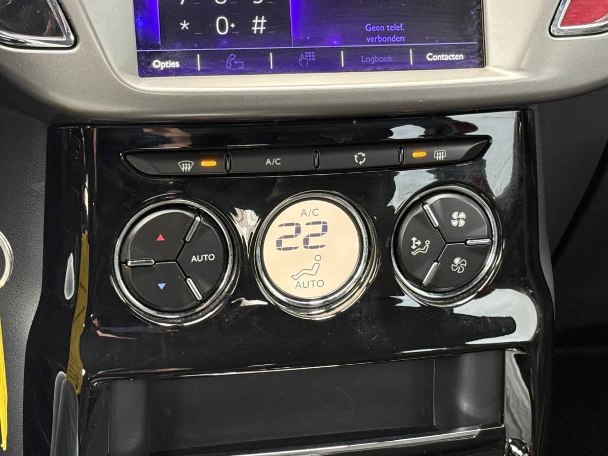 DS DS 3 DS 3 BWJ 2017 1.2 82PK So Chic AUTOMAAT | FULL LED | CARPLAY + ANDROID | NAVI | CLIMA | CRUISE | LMV | PDC