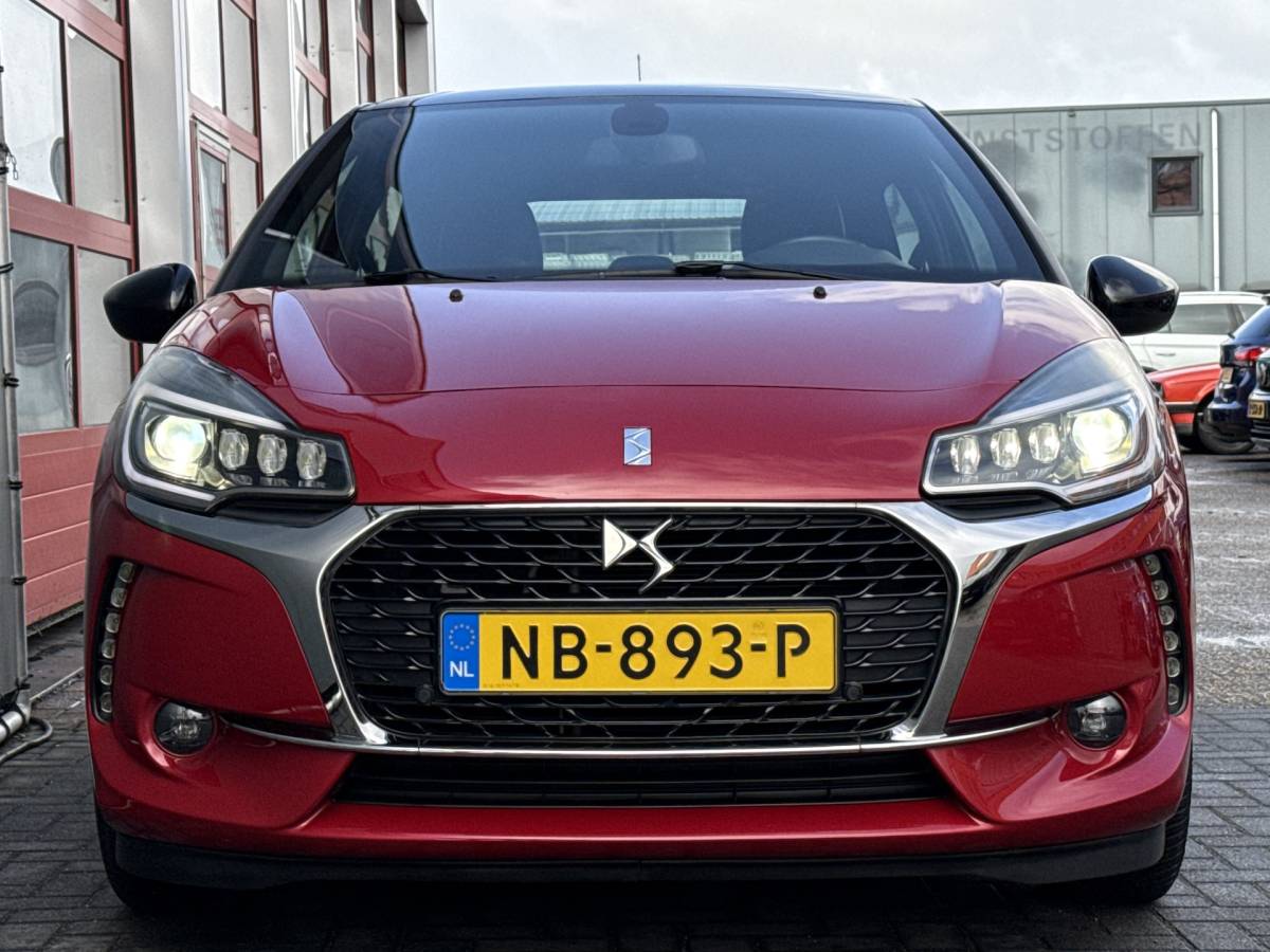DS DS 3 DS 3 BWJ 2017 1.2 82PK So Chic AUTOMAAT | FULL LED | CARPLAY + ANDROID | NAVI | CLIMA | CRUISE | LMV | PDC