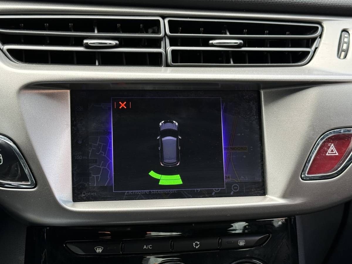 DS DS 3 DS 3 BWJ 2017 1.2 82PK So Chic AUTOMAAT | FULL LED | CARPLAY + ANDROID | NAVI | CLIMA | CRUISE | LMV | PDC