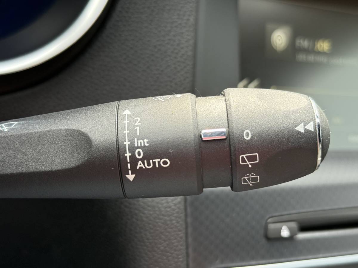 DS DS 4 DS 4 BWJ 2017 1.2 131 PK Chic | CLIMA | CRUISE | NAVI | CAMERA | APPLE CARP. | LEDER-ALCANTARA | PRIV. GLASS | MULTIFUNCT. STUUR