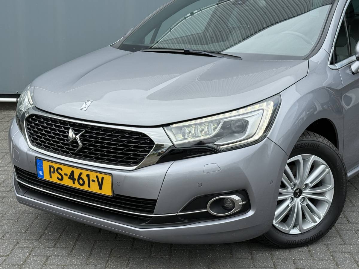 DS DS 4 DS 4 BWJ 2017 1.2 131 PK Chic | CLIMA | CRUISE | NAVI | CAMERA | APPLE CARP. | LEDER-ALCANTARA | PRIV. GLASS | MULTIFUNCT. STUUR