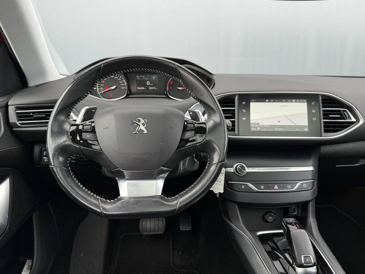 Peugeot 308 Peugeot 308 SW BWJ 2019 1.2 131 PK Blue Lease Premium NIEUWE DISTR.RIEM!! AUTOMAAT | PANORAMA | LEDER | CLIMA | ANDROID AUTO | APPLE CARPLAY | MULTIFUNCT. STUUR