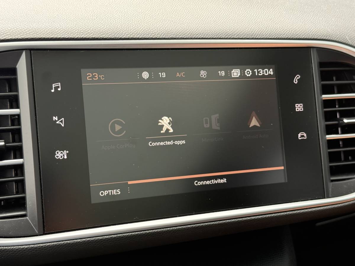 Peugeot 308 Peugeot 308 SW BWJ 2019 1.2 131 PK Blue Lease Premium NIEUWE DISTR.RIEM!! AUTOMAAT | PANORAMA | LEDER | CLIMA | ANDROID AUTO | APPLE CARPLAY | MULTIFUNCT. STUUR