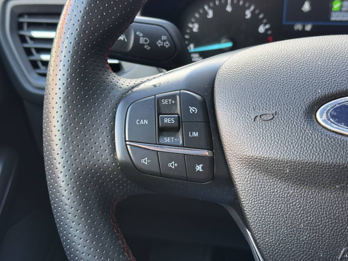 Ford Focus Ford Focus Wagon BWJ 2022 1.0 EcoBoost Hybrid 126PK ST Line Style STUUR + STOELVERW. | NAVI | CLIMA | CRUISE | CARPLAY & ANDROID | CAMERA | LMV | PDC