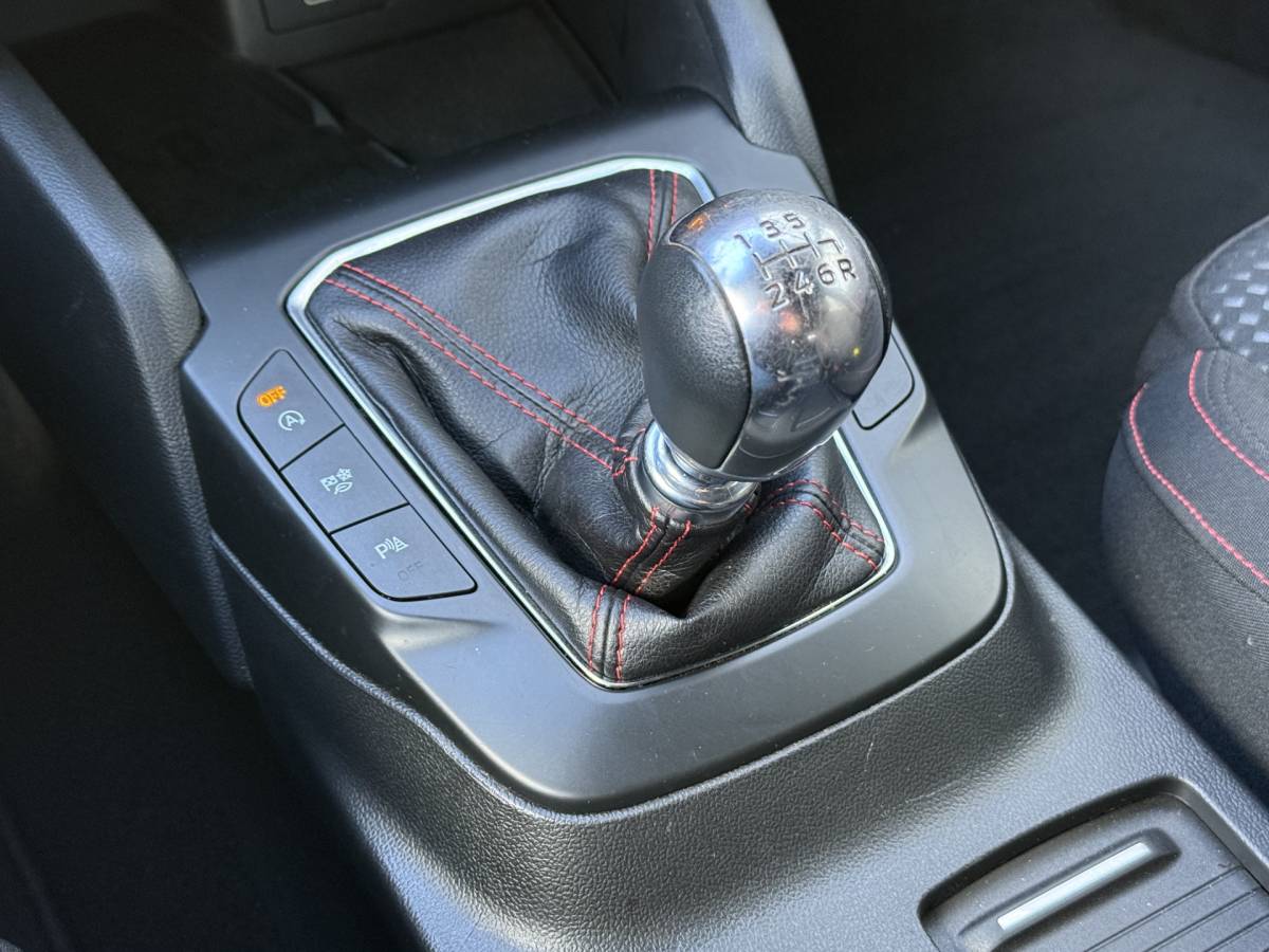 Ford Focus Ford Focus Wagon BWJ 2022 1.0 EcoBoost Hybrid 126PK ST Line Style STUUR + STOELVERW. | NAVI | CLIMA | CRUISE | CARPLAY & ANDROID | CAMERA | LMV | PDC