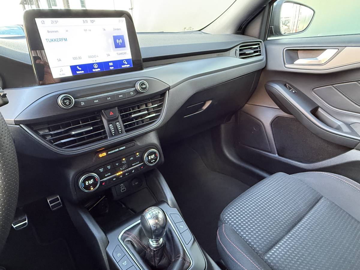 Ford Focus Ford Focus Wagon BWJ 2022 1.0 EcoBoost Hybrid 126PK ST Line Style STUUR + STOELVERW. | NAVI | CLIMA | CRUISE | CARPLAY & ANDROID | CAMERA | LMV | PDC
