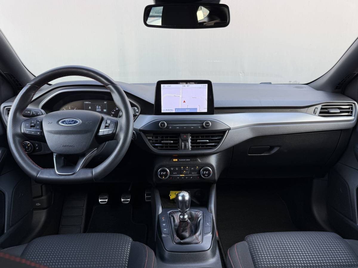 Ford Focus Ford Focus Wagon BWJ 2022 1.0 EcoBoost Hybrid 126PK ST Line Style STUUR + STOELVERW. | NAVI | CLIMA | CRUISE | CARPLAY & ANDROID | CAMERA | LMV | PDC