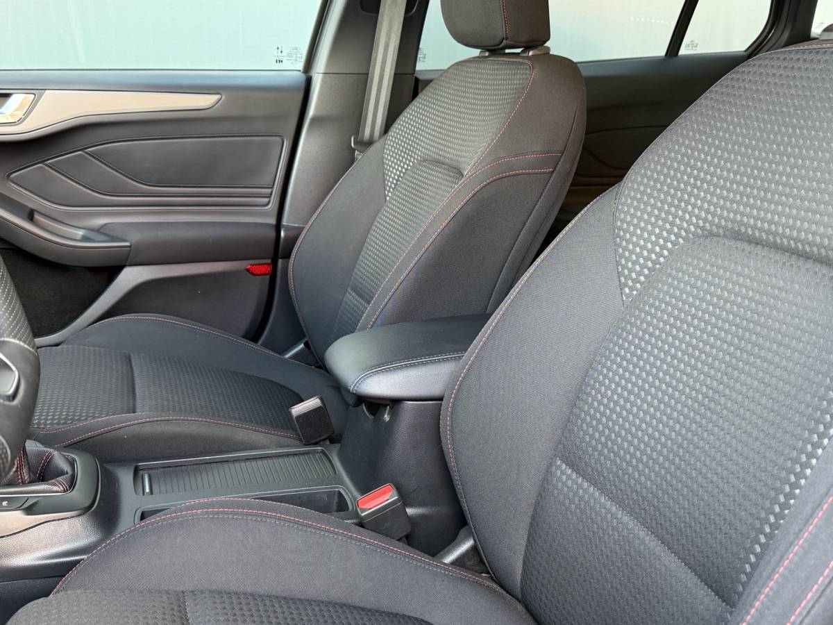 Ford Focus Ford Focus Wagon BWJ 2022 1.0 EcoBoost Hybrid 126PK ST Line Style STUUR + STOELVERW. | NAVI | CLIMA | CRUISE | CARPLAY & ANDROID | CAMERA | LMV | PDC