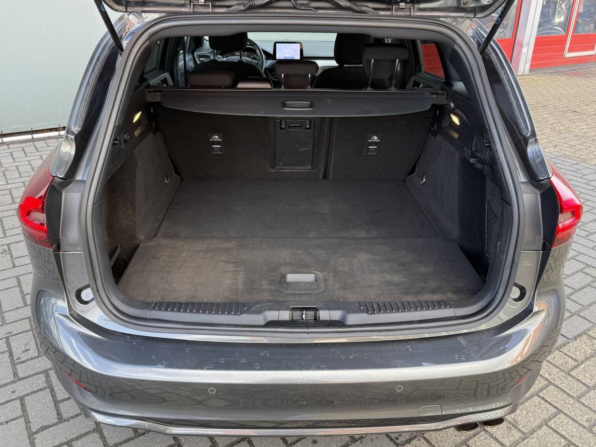 Ford Focus Ford Focus Wagon BWJ 2022 1.0 EcoBoost Hybrid 126PK ST Line STUUR + STOELVERW. | NAVI | CLIMA | CRUISE | CARPLAY & ANDROID | CAMERA | LMV | PDC