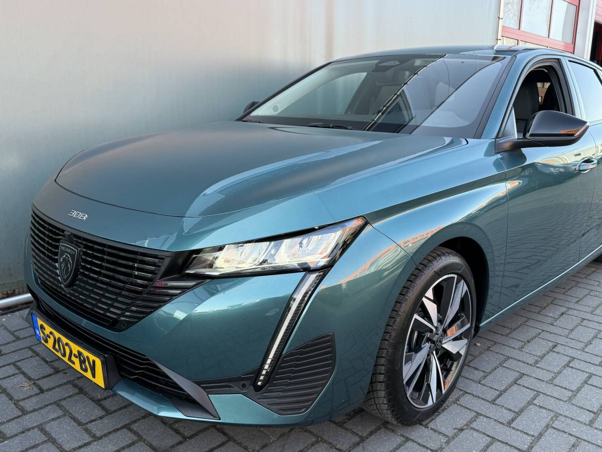 Peugeot 308 Peugeot 308 SW BWJ 2023 1.2 131 PK PureTech Allure TREKHAAK | FULL LED | HALF LEDER | KEYLESS | 360 CAMERA | CARPLAY + ANDROID | NAVI | CLIMA | CRUISE | LMV | PDC