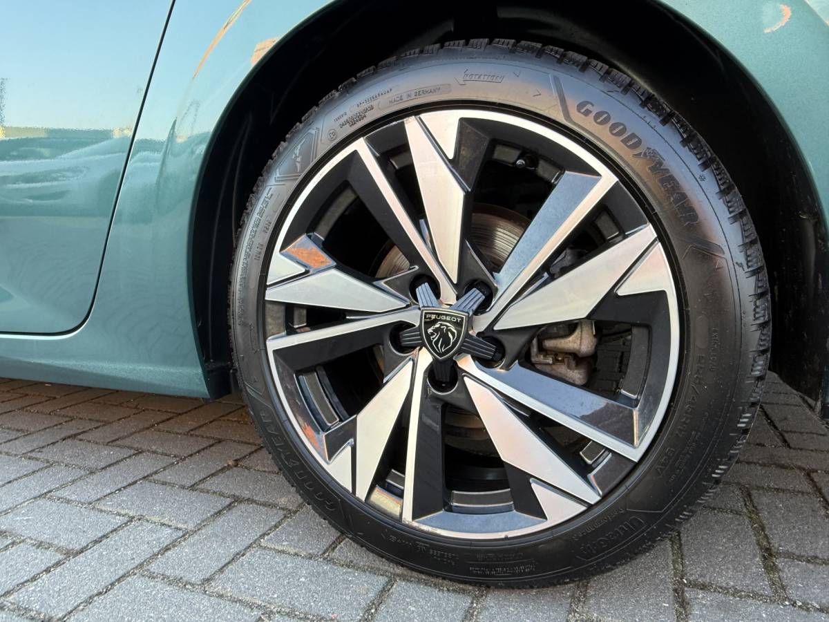 Peugeot 308 Peugeot 308 SW BWJ 2023 1.2 131 PK PureTech Allure TREKHAAK | FULL LED | HALF LEDER | KEYLESS | 360 CAMERA | CARPLAY + ANDROID | NAVI | CLIMA | CRUISE | LMV | PDC