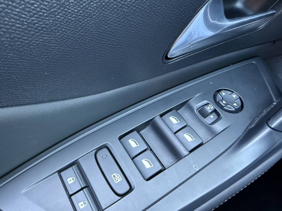 Peugeot 308 Peugeot 308 SW BWJ 2023 1.2 131 PK PureTech Allure TREKHAAK | FULL LED | HALF LEDER | KEYLESS | 360 CAMERA | CARPLAY + ANDROID | NAVI | CLIMA | CRUISE | LMV | PDC