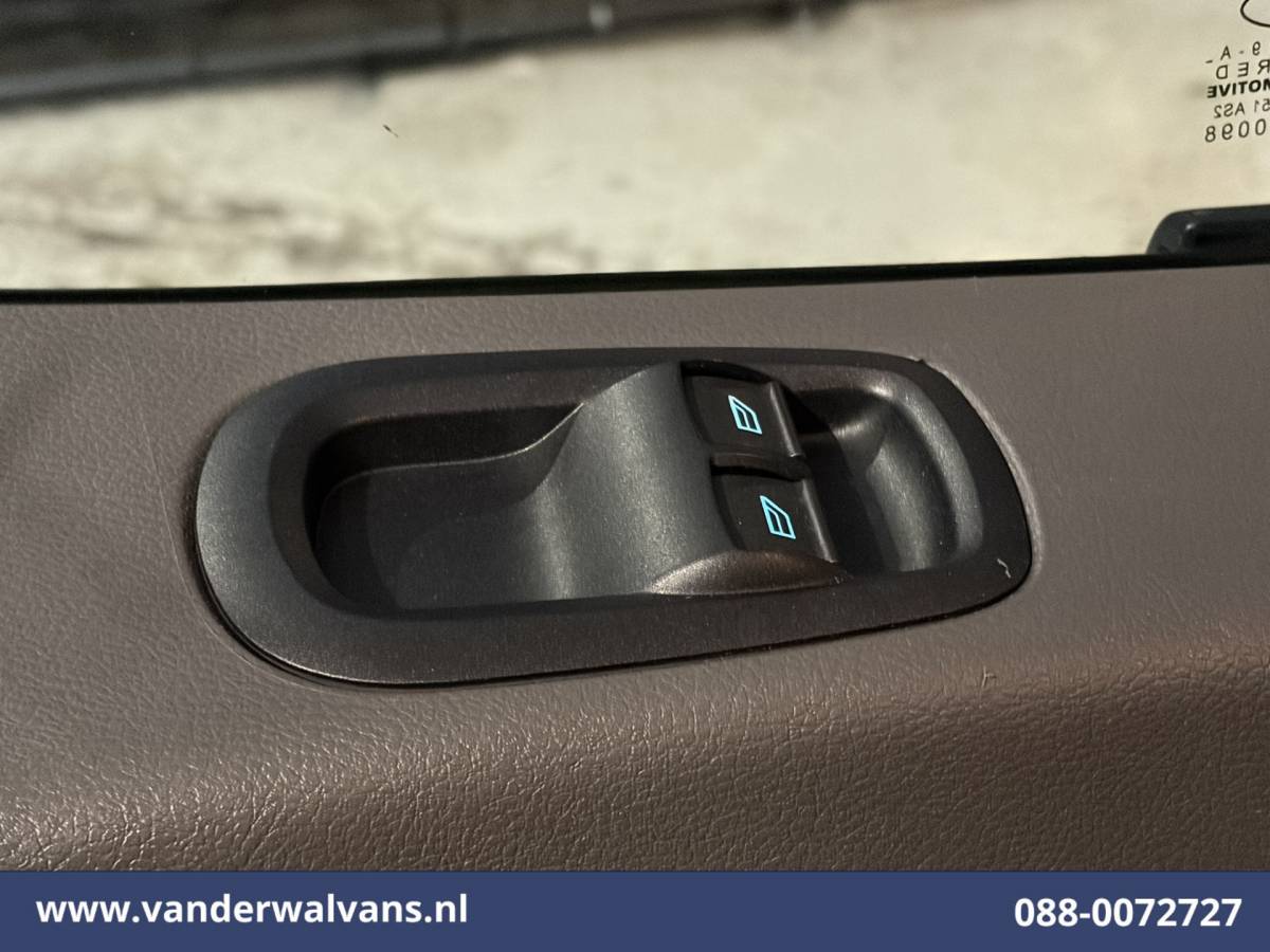 Ford Transit Ford Transit 2.0 TDCI 130pk L4H3 2025 Model! Euro6 Airco | Navigatie | Camera | Apple Carplay | Cruisecontrol Android Auto, Parkeersensoren, Bijrijdersbank, 2800kg trekvermogen