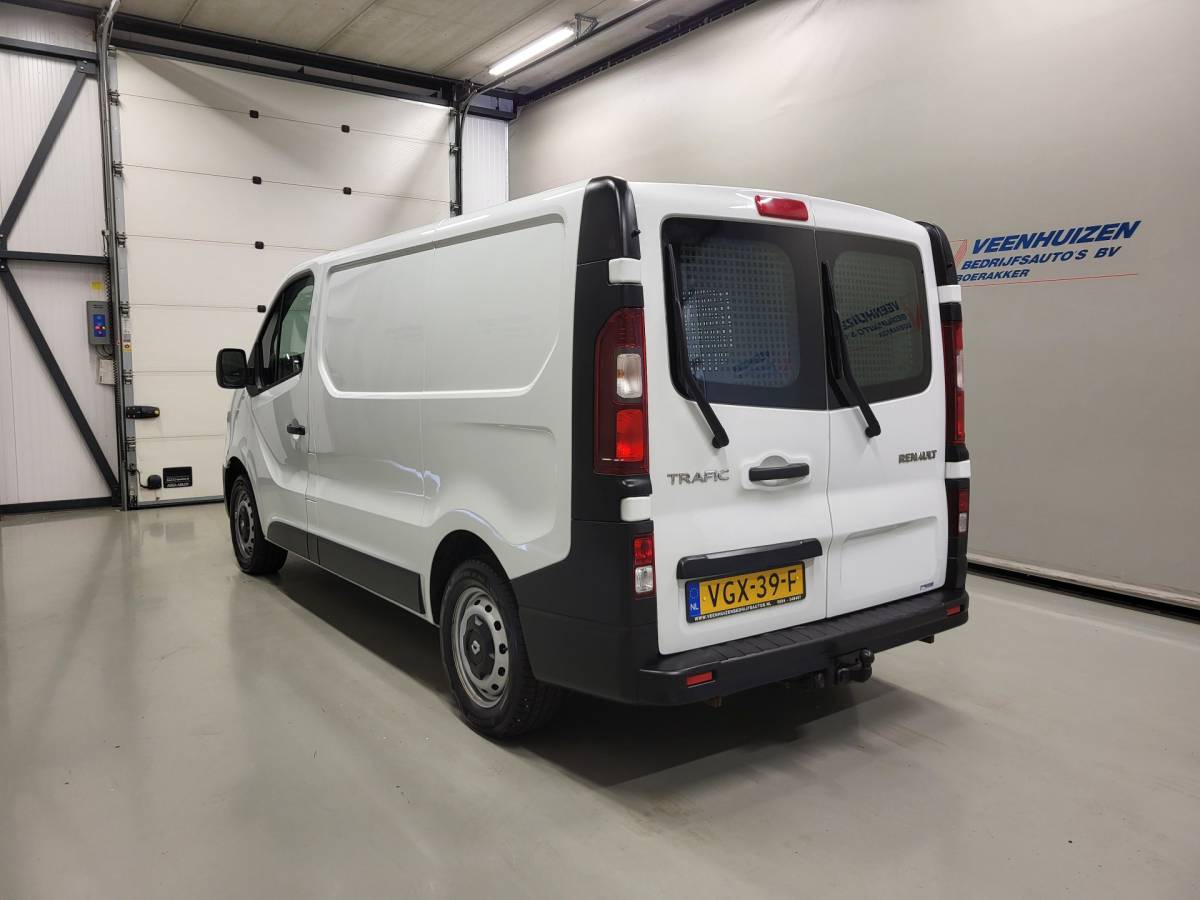 Renault Trafic Renault Trafic 2.0dCi 120pkTrekhaak Euro 6!