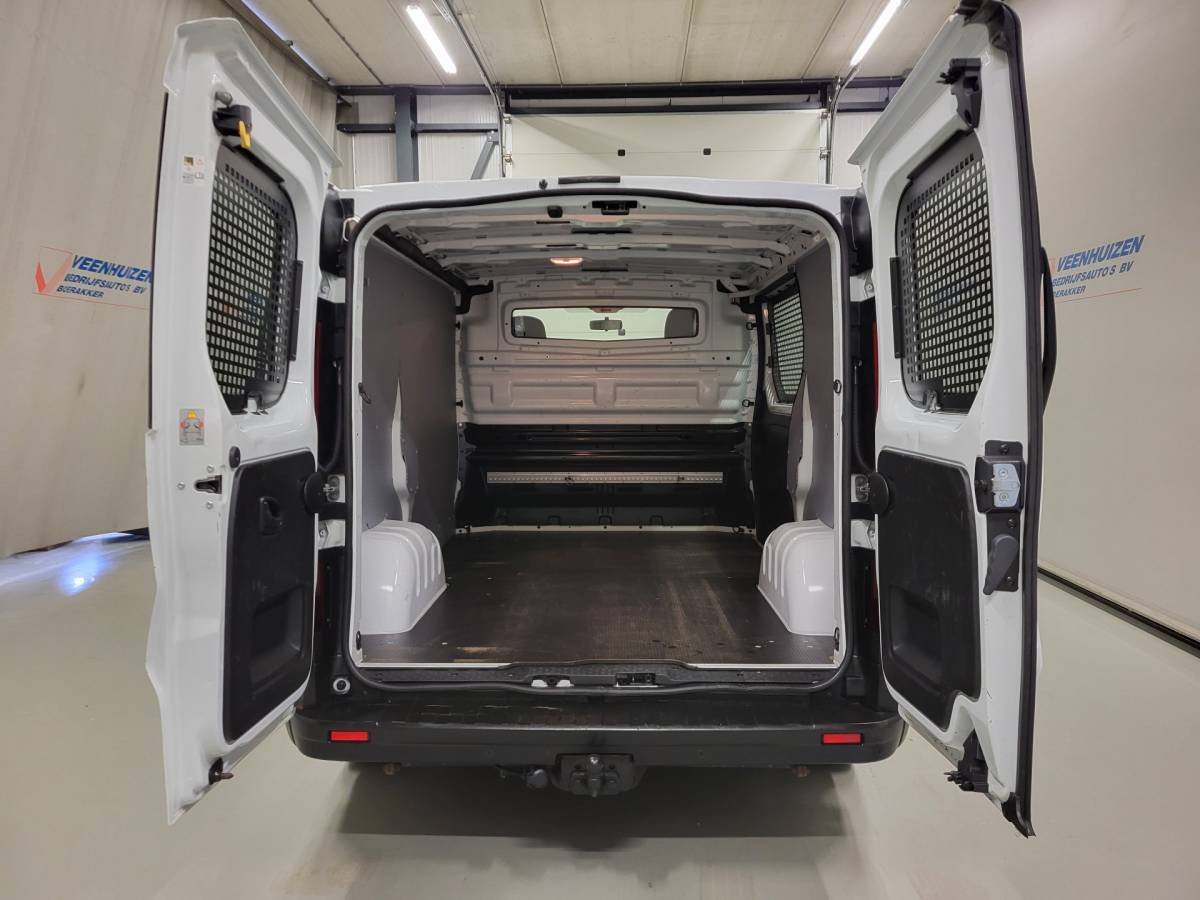 Renault Trafic Renault Trafic 2.0dCi 120pkTrekhaak Euro 6!