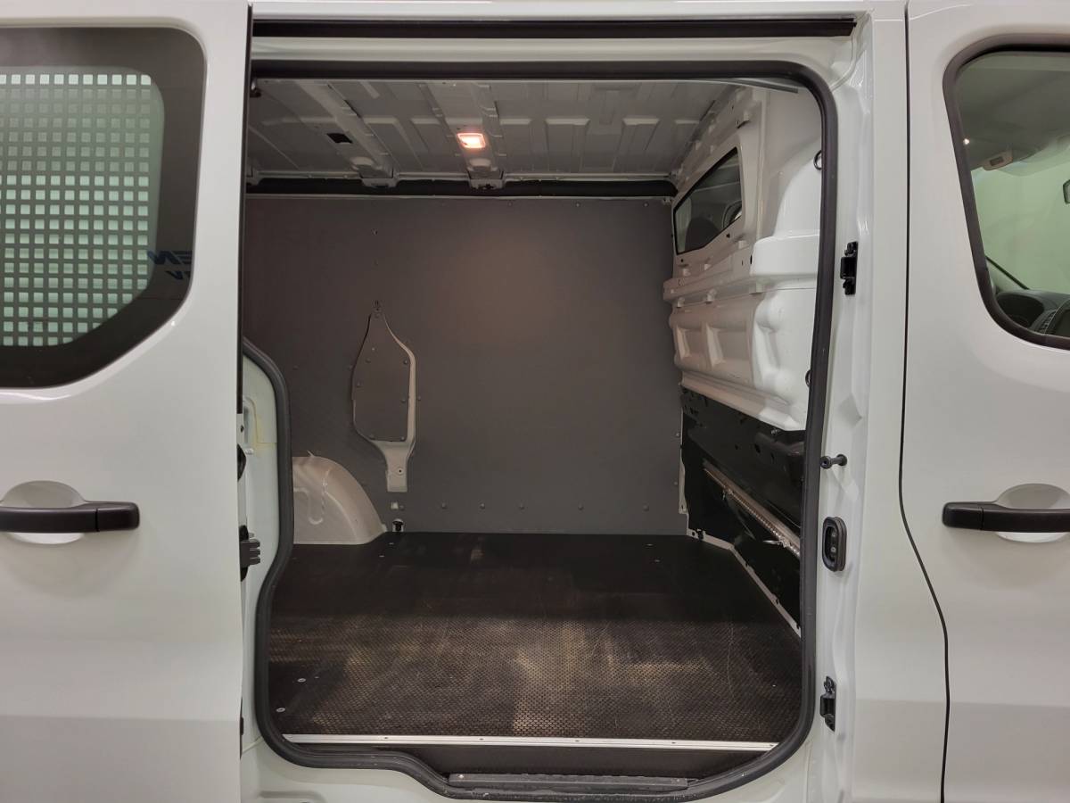 Renault Trafic Renault Trafic 2.0dCi 120pkTrekhaak Euro 6!