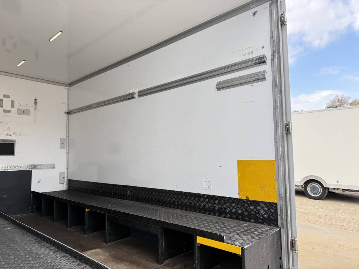 Renault Master Renault Master Plancher T35 2.3 DCI 150PK Lowliner Bakwagen Airco Cruise Control Camera Foodtruck Meubelbak Paardenwagen