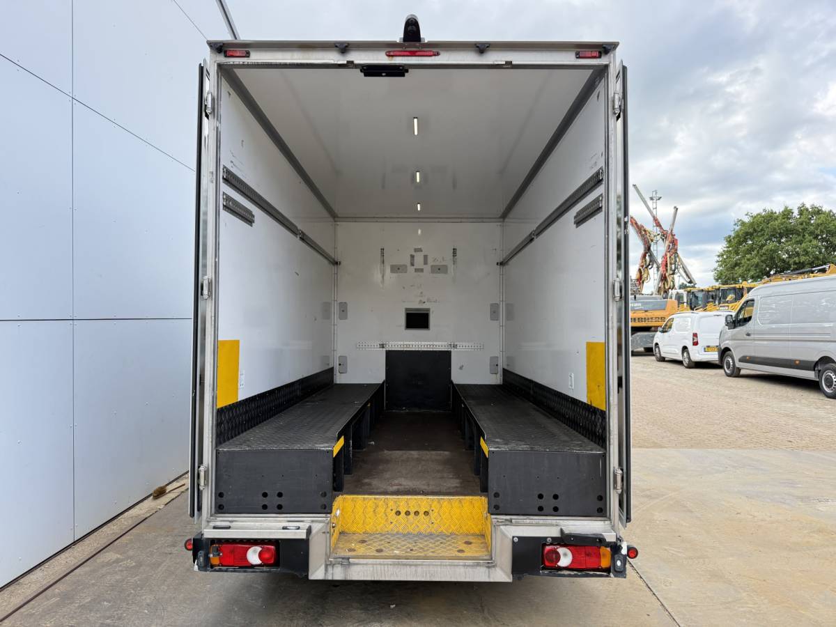 Renault Master Renault Master Plancher T35 2.3 DCI 150PK Lowliner Bakwagen Airco Cruise Control Camera Foodtruck Meubelbak Paardenwagen
