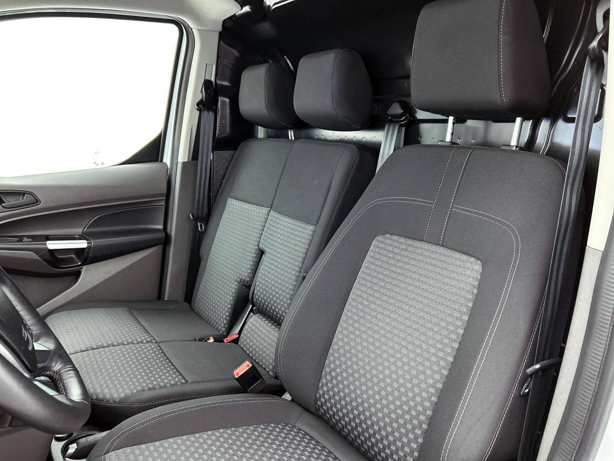 Ford Transit Connect Ford Transit Connect 1.5 EcoBlue Automaat L2 Trend Navigatie Airco Parkeersensoren Cruise Control 3Zits Camera DAB+